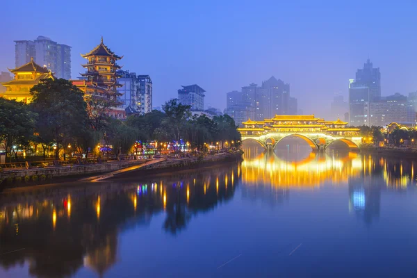 Chengdu, China Paisaje urbano en el río Jin —  Fotos de Stock