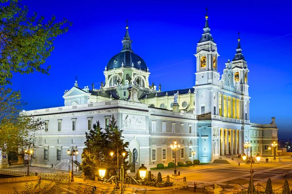 Catedral de Almudena de Madrid, Espanha — Fotografia de Stock