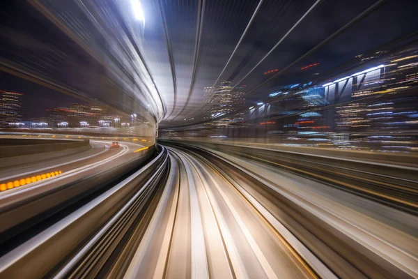 Bewegungsunschärfe bei der Schwebebahn — Stockfoto