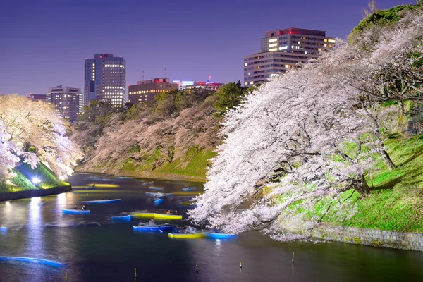 Tokió japán tavaszi éjszaka — Stock Fotó