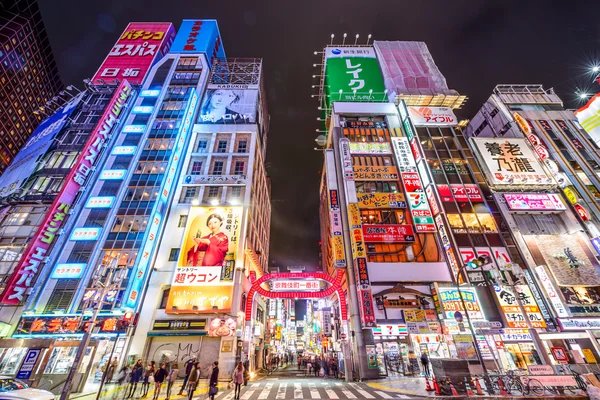 Tokyo gece hayatı bölgesi — Stok fotoğraf