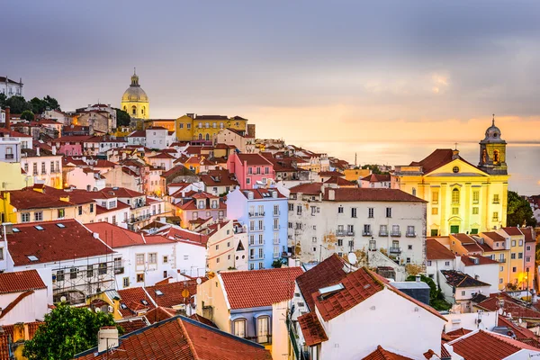 Alfama, Lisszabon, Portugália-városkép — Stock Fotó