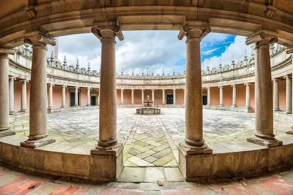 Patio del monasterio — Foto de Stock