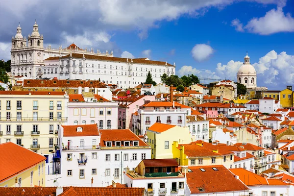 Alfama distrikt von lisbon — Stockfoto