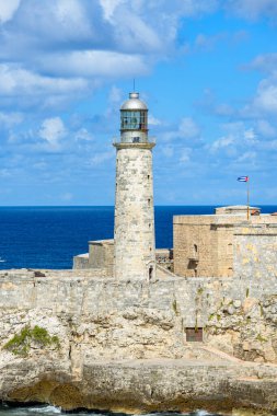 Havana, La Cabana Kalesi 'nin Küba deniz feneri.