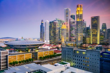 Singapur Skyline Alacakaranlıkta