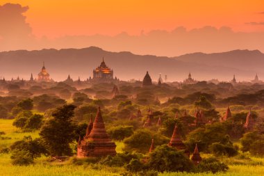 Myanmar Bagan tapınaklar