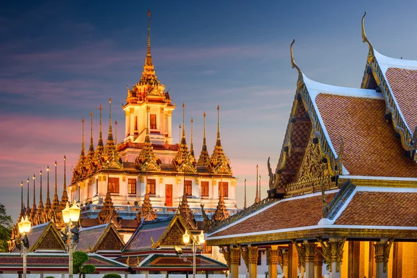 Templo de metal de bangkok — Fotografia de Stock