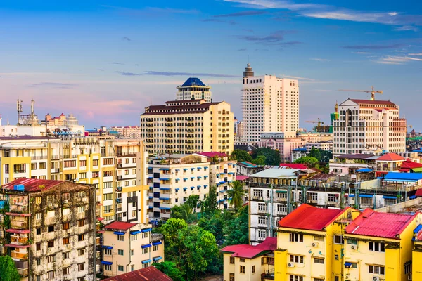 Янгон, Мьянма Skyline — стоковое фото