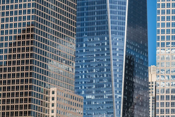 Edifícios de escritórios e arranha-céus em Nova York — Fotografia de Stock