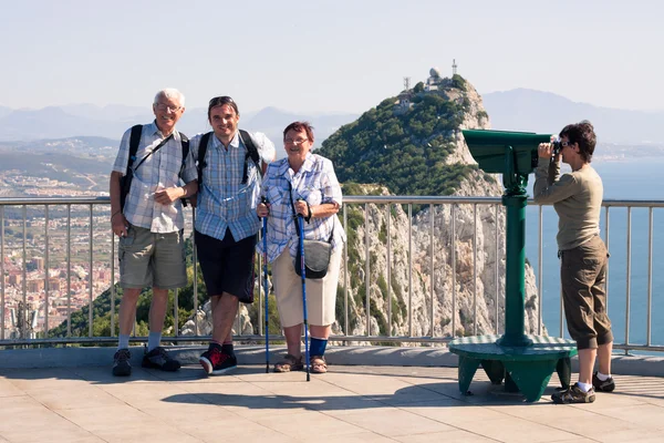 Tourist on the Rock of Gibraltar — Stock Photo, Image