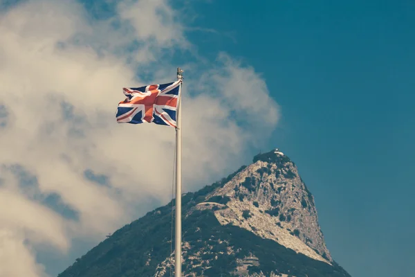 La Bandera del Reino Unido y el Peñón de Gibraltar — Foto de Stock