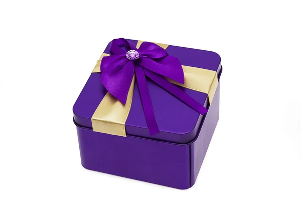 Felülnézet lila jelen box — Stock Fotó
