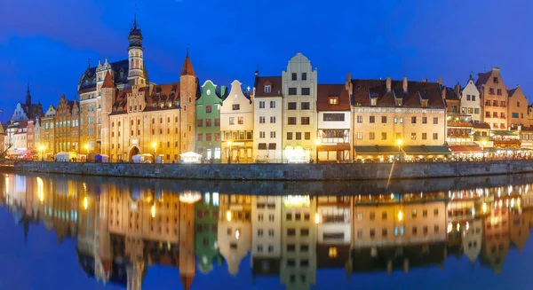 Gamla stan och floden Motlawa i Gdansk, Polen — Stockfoto