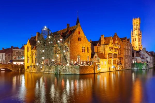 Ciudad y torre medieval Belfort, Brujas, Bélgica — Foto de Stock