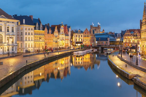 Ciudad Vieja por la noche, hora azul, Gante, Bélgica —  Fotos de Stock