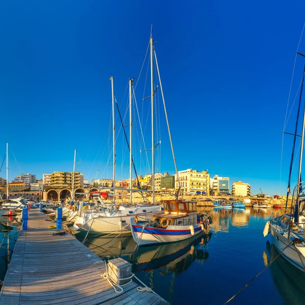 Oude haven van Heraklion, Kreta, Griekenland — Stockfoto