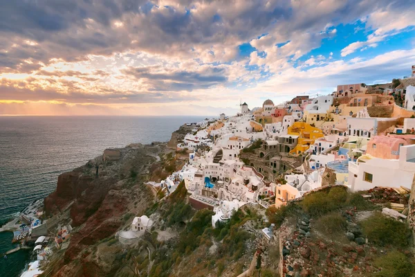 Oia o Ia al atardecer, Santorini, Grecia — Foto de Stock