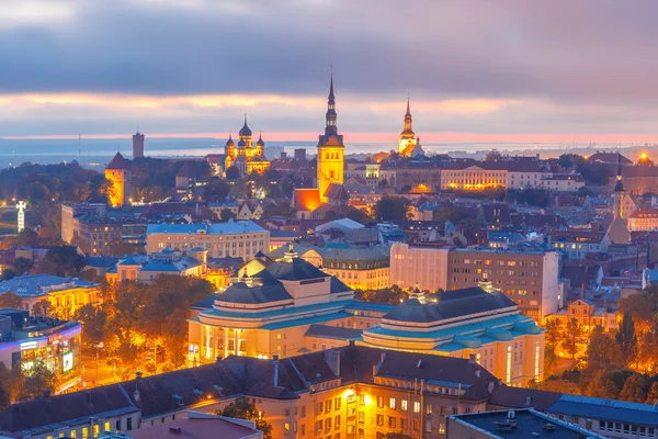 Vue aérienne vieille ville au coucher du soleil, Tallinn, Estonie — Photo