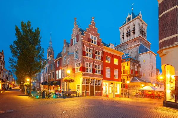 Kanal ve Nieuwe Kerk Kilisesi, Delft, Hollanda — Stok fotoğraf