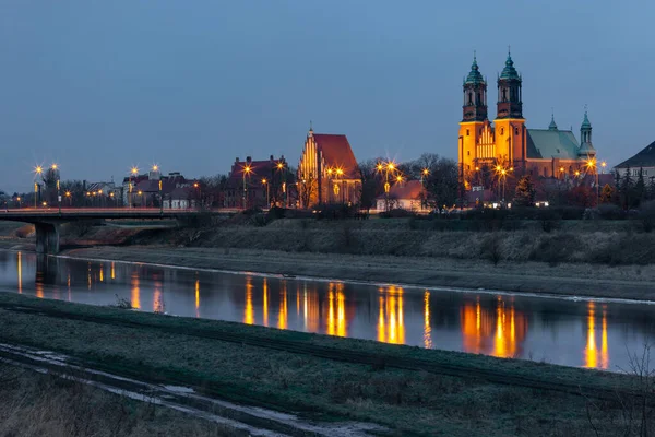 Katedra w Poznaniu o zachodzie słońca, Polska — Zdjęcie stockowe