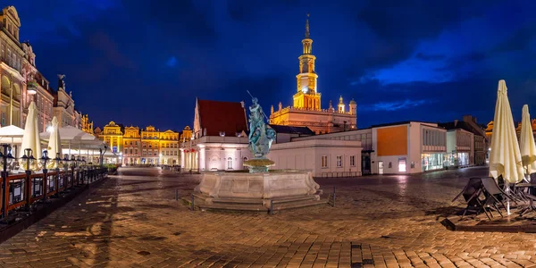 Vieille ville nocturne de Poznan, Pologne — Photo