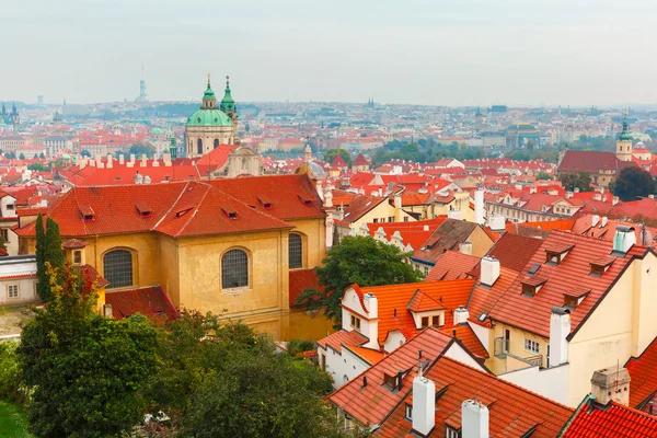 Vue aérienne sur la vieille ville de Prague, République tchèque — Photo