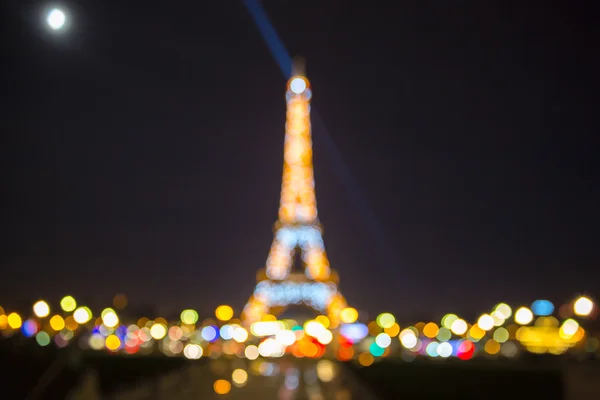 Bokeh-Foto des schimmernden Eiffelturms bei Nacht — Stockfoto