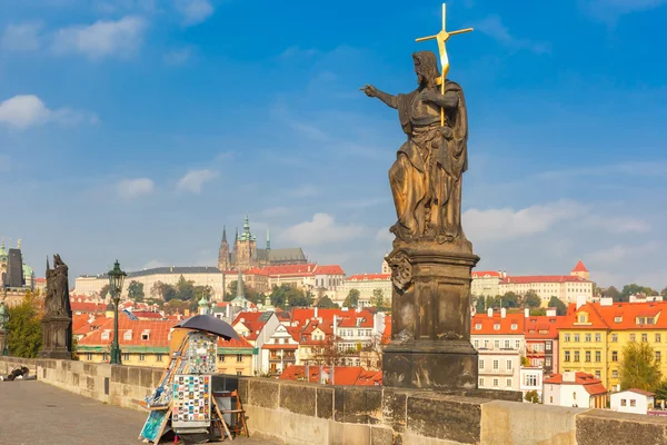 Charles Bridge in Prague, Czech Republic. — Stock Photo, Image