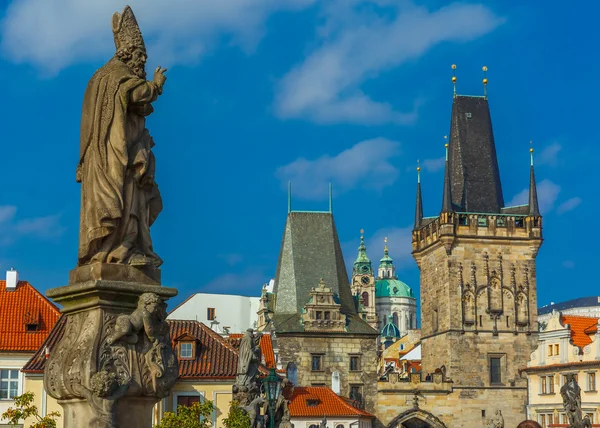 Adalbert av Praha på Charles Bridge i Tsjekkia – stockfoto