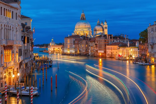 Gran Canal por la noche en Venecia, Italia —  Fotos de Stock