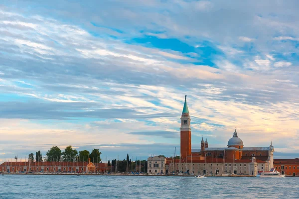 San Giorgio Maggiore em Veneza lagoa, Itália — Fotografia de Stock