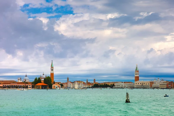 Visa från havet till Venediglagunen, italia — Stockfoto