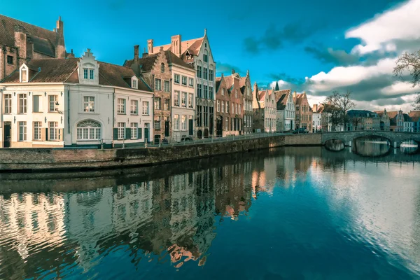 Bruges canal Spiegelrei, Belgium — Stock Fotó