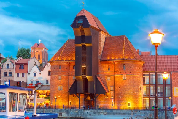 Grúa del puerto y puerta de la ciudad Zuraw, Gdansk, Polonia — Foto de Stock
