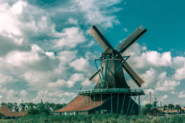 Windmills in Zaanse Schans, Holland, Netherlands — Stock Photo, Image