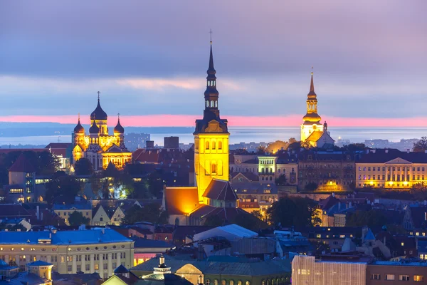 Vista aerea città vecchia al tramonto, Tallinn, Estonia — Foto Stock