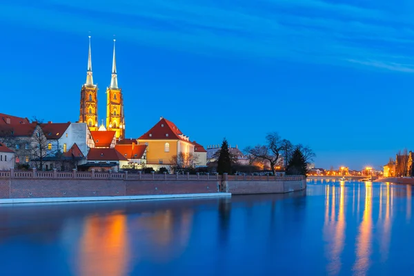 Katedrála island v noci v wroclaw, Polsko — Stock fotografie