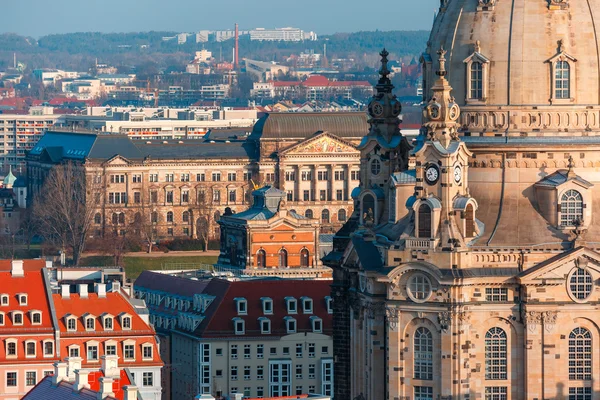 Vue aérienne des dômes et des toits Dresde, Allemagne — Photo