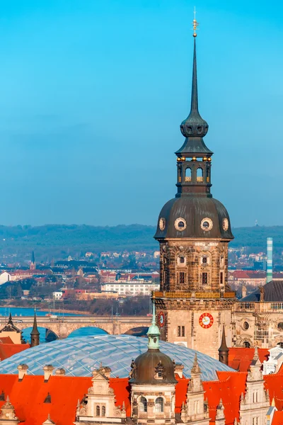 Letecký pohled na kopule a střech, Drážďany, Německo — Stock fotografie