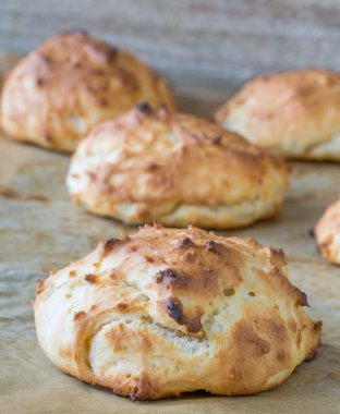 Ev yapımı sade çörekler