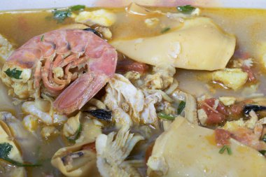 karışık balık deniz çorbası