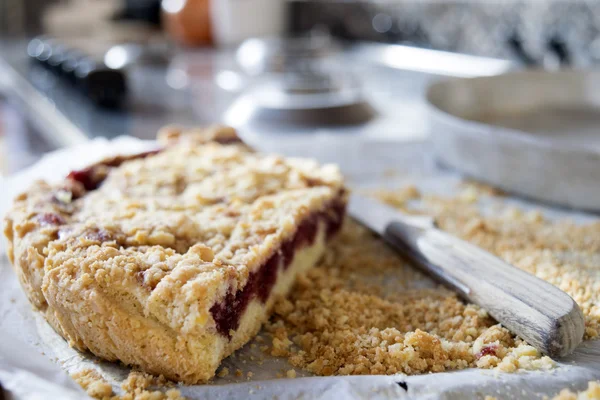 Mermelada casera desmenuzar tarta o sbriciolata — Foto de Stock