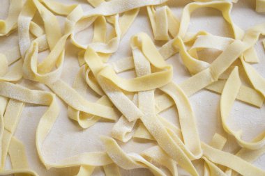 taze ev yapımı yumurta tagliatelle