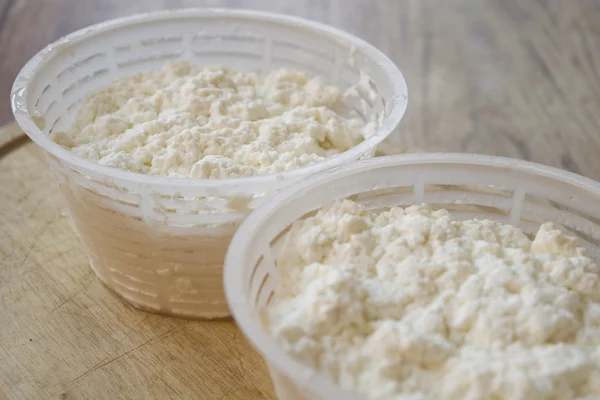 Handcraft ricotta cheese made from ewe's milk — Stock Photo, Image