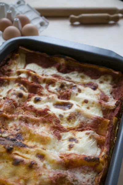 Pan bakken van lasagne — Stockfoto