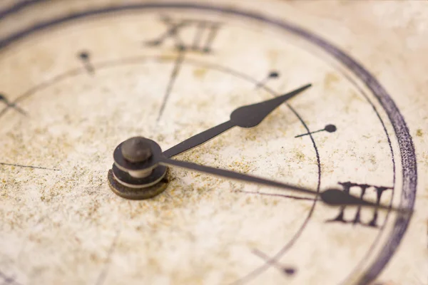古代の時計の詳細を通して時間の概念は — ストック写真