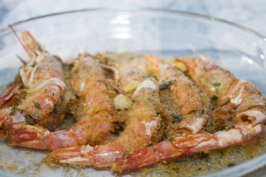 shimps tamamen kızarmış