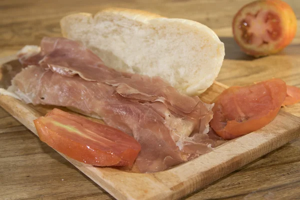 Sandwich met ham — Stockfoto