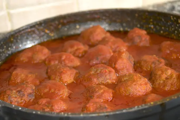 Boulettes de viande à la sauce tomate — Photo